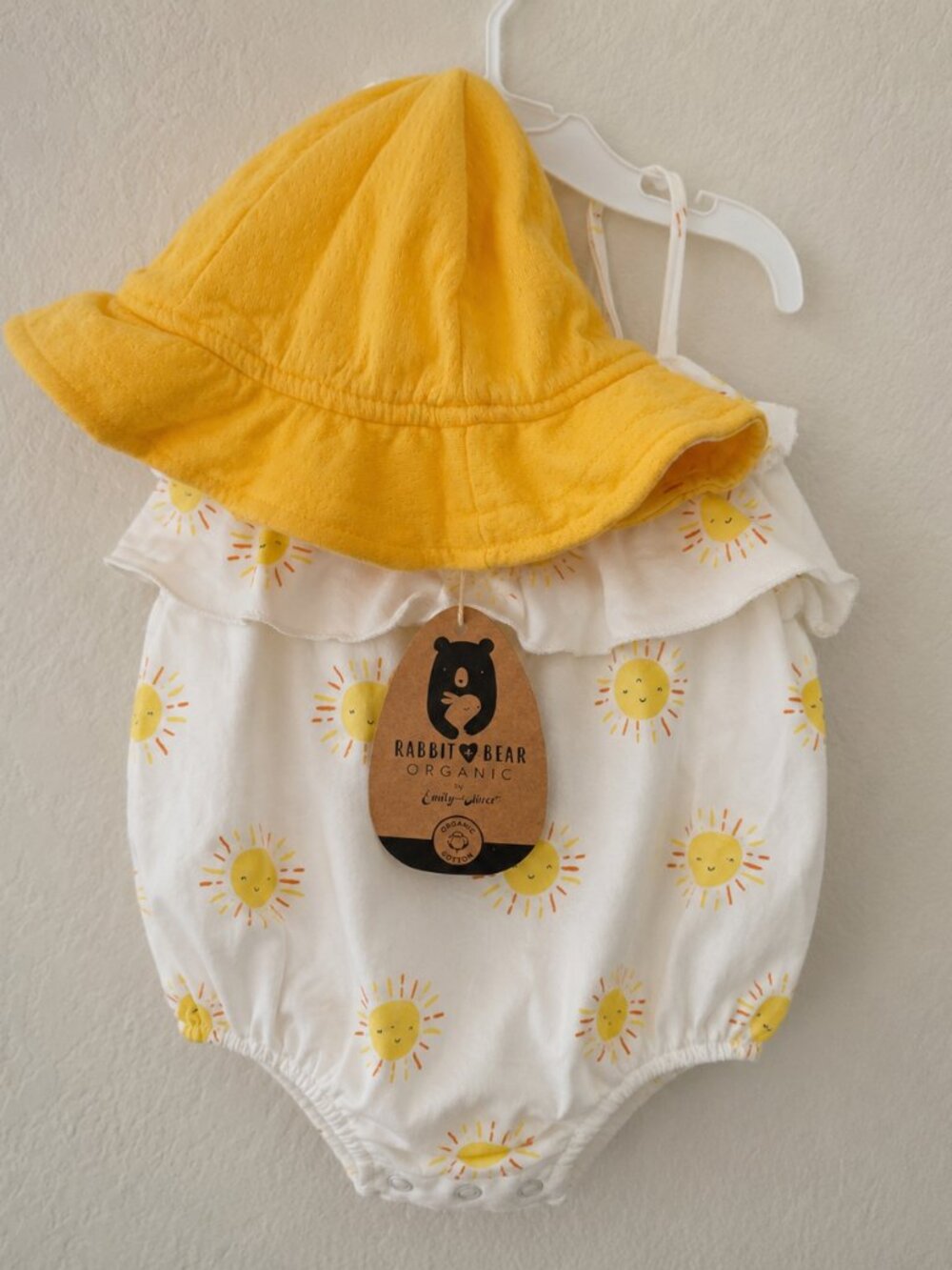 Rabbit + Bear Organic Sunshine Romper & Hat Set | NWT | 3-6 Months